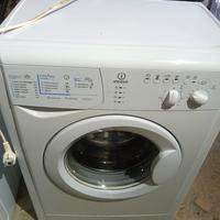 lavatrice Indesit  1000 giri wisl66