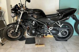 Triumph speed triple 955i