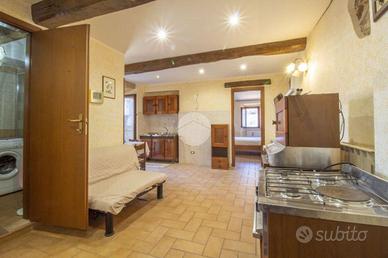 3 LOCALI A PALOMBARA SABINA