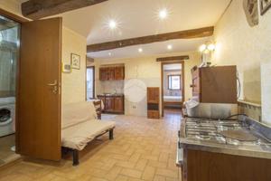 3 LOCALI A PALOMBARA SABINA