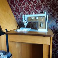 Macchina da cucire Singer 700/720
