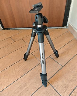 Treppiede Manfrotto.