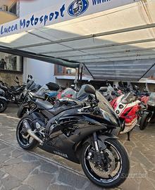 YAMAHA R6 2011 CON SOLO 29000KM