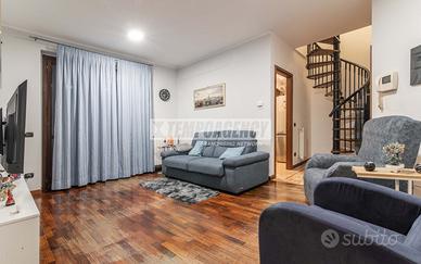 Trilocale su 2 livelli con mansarda