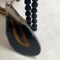 Collana artigianale  realizzata con onice nera opa