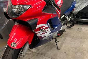 HONDA CBR 600 F PARI A NUOVO