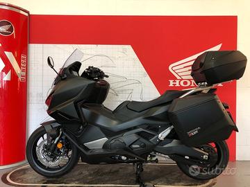 Honda Forza 750