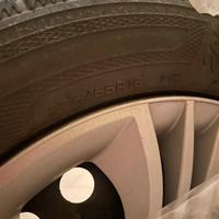 Gomme e cerchi in ferro