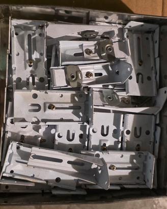 Supporti per scaffali metallici
