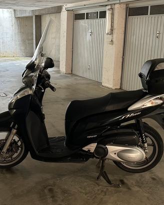 Honda SH 300