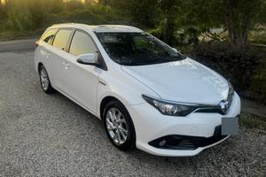 Toyota Auris touring sport hybrid