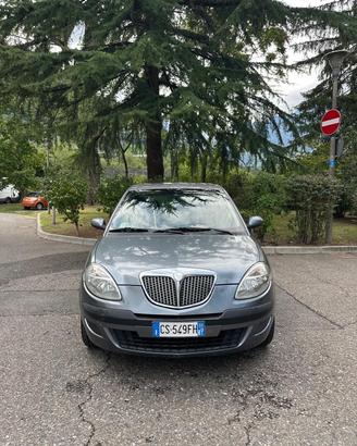 Lancia Ypsilon 1.4 16V Platino NEOPATENTATI