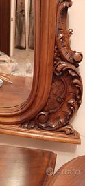 Specchio in legno lavorato