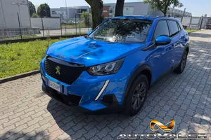 PEUGEOT 2008 PureTech 100 S&S Active