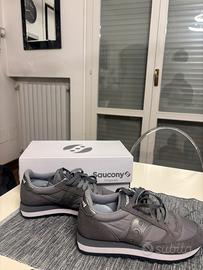 Saucony Jazz nuove nr. 37,5 grigie con logo argent