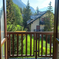 Alloggio con balcone e garage