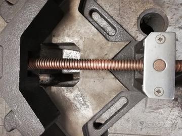 Morsa, morsetto da banco ad angolo 90° regolabile