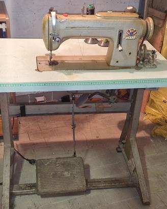 macchina per cucire industriale PFAFF