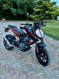 KTM Duke 125