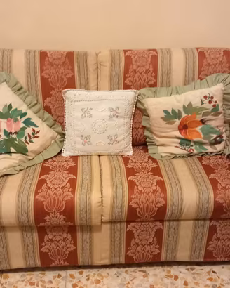 Divano letto e poltrona