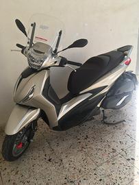 Piaggio Beverly 400