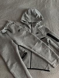 tuta nike tech grigia