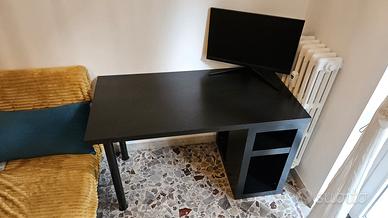 Scrivania nera IKEA