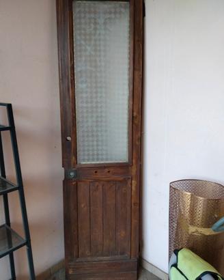 vecchia porta legno e vetro
