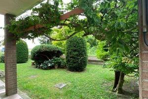 Casa indipendente di 220 m² con più di 5 locali e 