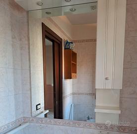 Mobile bagno con specchio