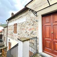 3 LOCALI A PODENZANA