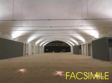 Immobile di 440 m² con 1 locale a Calenzano