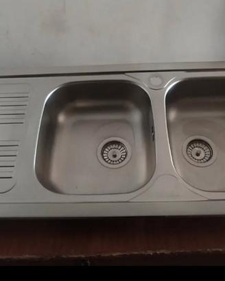 lavello in acciaio inox