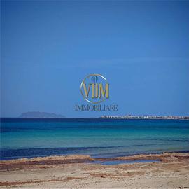 Stabile sul Mare nei pressi di Torre Sibiliana