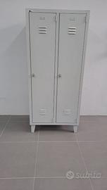 ARMADIETTO SPOGLIATOIO