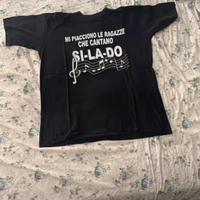 tee shirt taglia M con stampa 