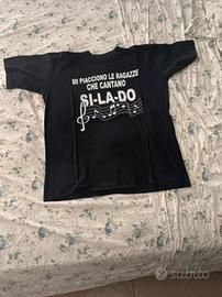tee shirt taglia M con stampa 