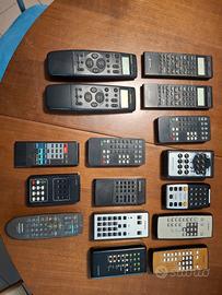 Vecchi Telecomandi TV e VCR