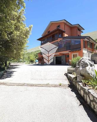 Villa di 412 m² con più di 5 locali e box auto dop