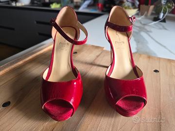 Decollete rossa in vernice