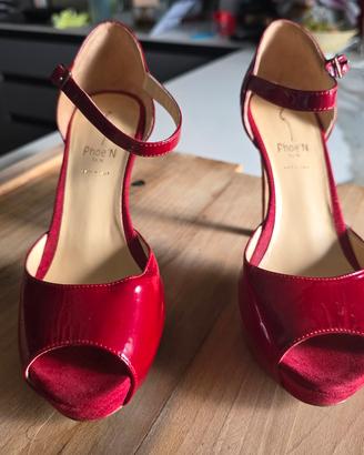 Decollete rossa in vernice