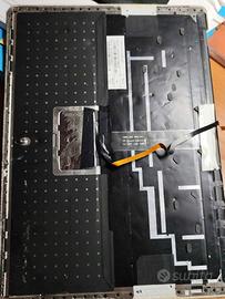 tastiera surface laptop
