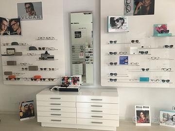 Arredamento per negozio di ottica