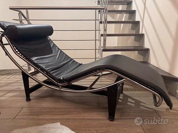 chaise longue