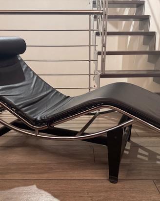 chaise longue