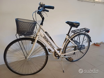 Bici da donna con marce misura 28