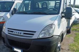 IVECO DAILY cassone fisso