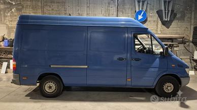 MERCEDER SPRINTER