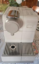 Macchina del caffè Nespresdo Delonghi
