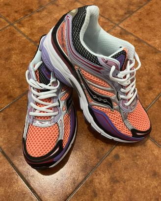 SAUCONY PROGRID OMNI 9